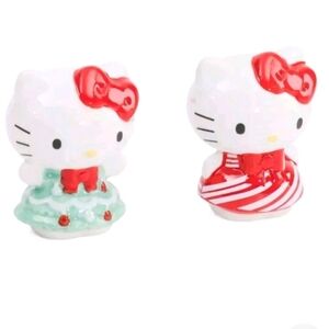Sanrio Hello Kitty Ceramic Christmas Salt and Pepper Shakers.
